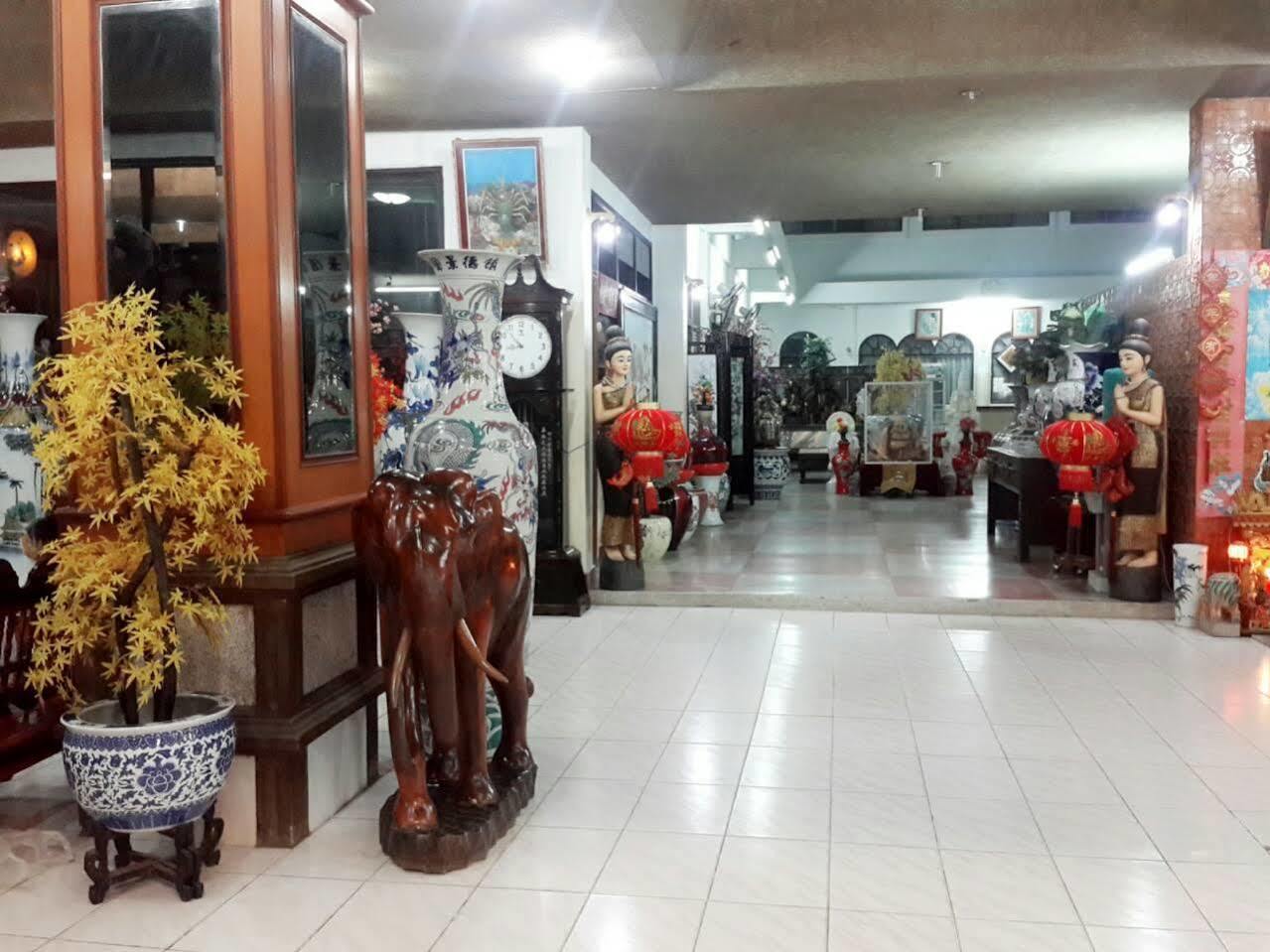 סוראט תאני Thairungruang Hotel מראה חיצוני תמונה