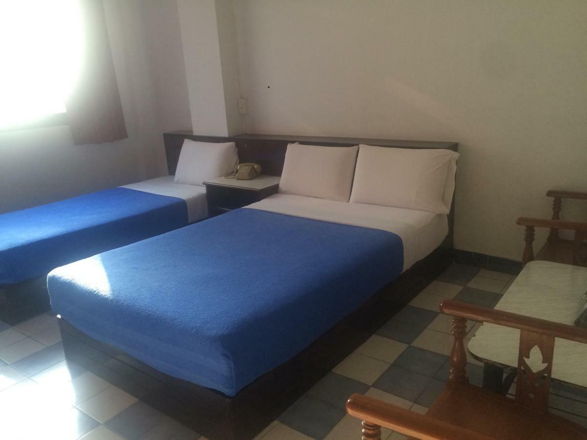 סוראט תאני Thairungruang Hotel מראה חיצוני תמונה
