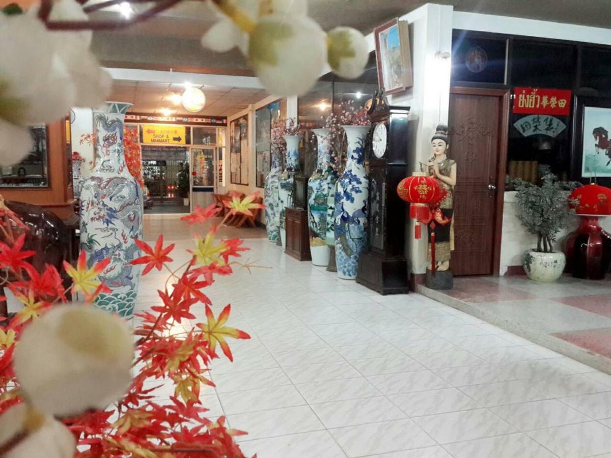 סוראט תאני Thairungruang Hotel מראה חיצוני תמונה
